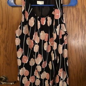 Silky tulip print sleeveless blouse size XL